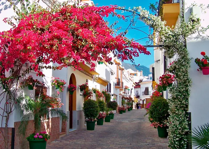 Modern Apartment In The Heart Of Estepona - 500 Meters From The Beach